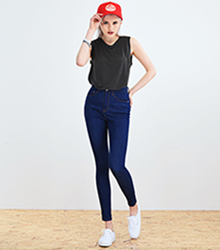 MW0024 light blue washed jeans